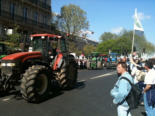 Акция протеста фермеров в Париже. Архив