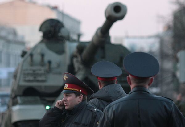 Милиция во время репетиции парада Победы в Москве. Архив