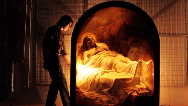 Демонстрация картины Карла Брюллова Христос во гробе в Русском музее