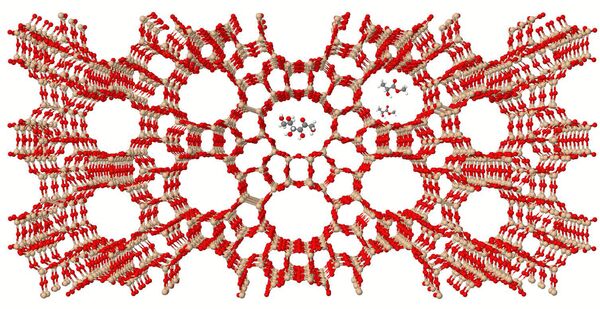 Кристаллическая структура цеолитного катализатора