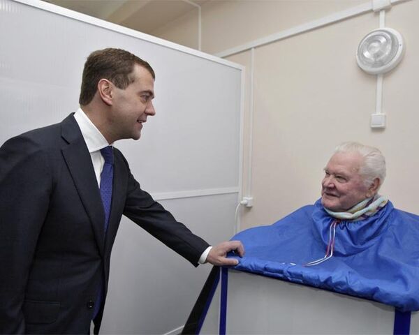 Дмитрий Медведев навестил ветеранов в подмосковном госпитале  