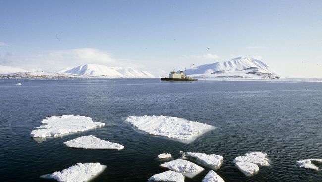 Корабль в Беринговом море. Архив