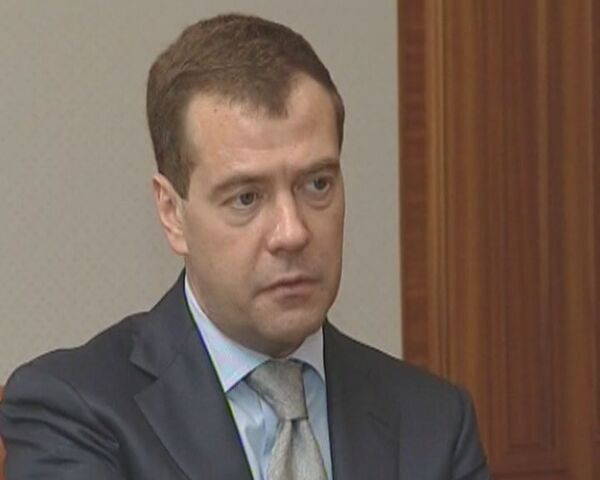 Медведев поручил подготовить план развития базы ЧФ в Севастополе