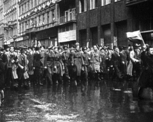 Народное антифашистское восстание в Праге. Архивное видео