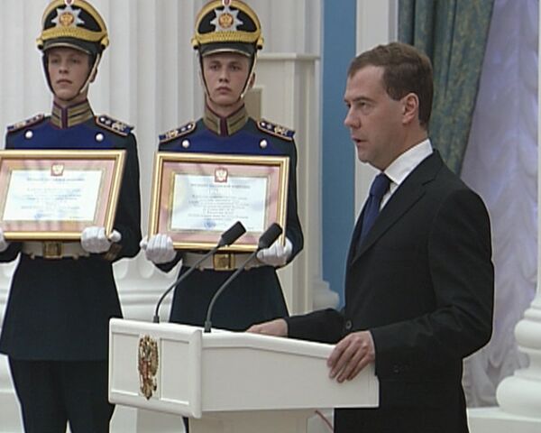 Медведев удостоил пять городов звания Город воинской славы