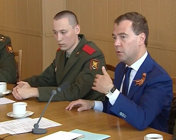 Медведев: Служба в армии – это не катастрофа