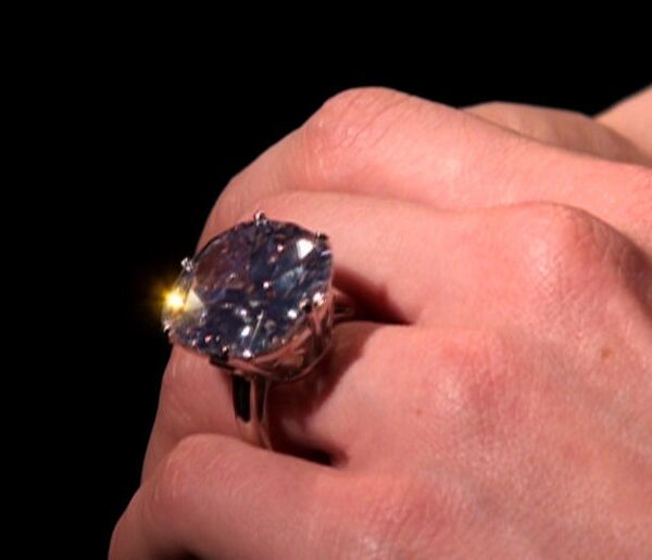 Уникальный бриллиант весом более 50 карат выставил на торги Sotheby's