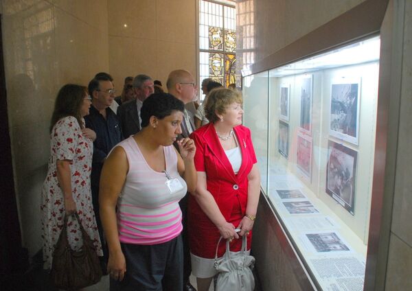 Фотовыставка о Великой Победе открылась в кубинской Национальной библиотеке имени Хосе Марти