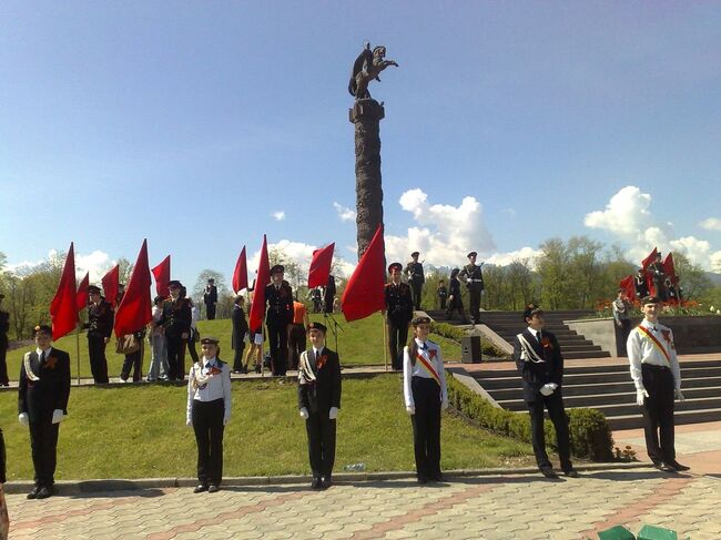 Возложение венков на мемориале Славы во Владикавказе