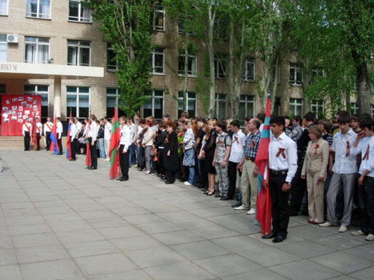 Торжественный митинг, посвященный 65-летию Победы, прошел в Мелитопольском техникуме