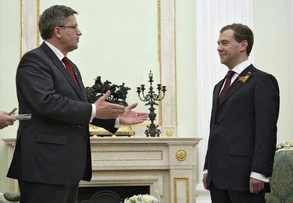 Президент РФ Д.Медведев встретился с и.о. президента Польши Б.Коморовским