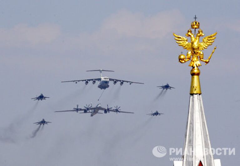 Военный парад, посвященный 65-летию Победы в Великой Отечественной войне