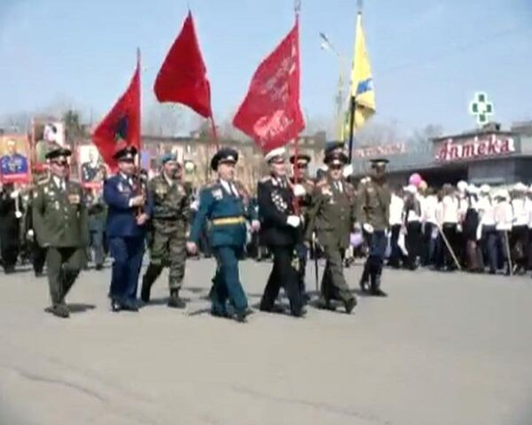 В городе Артем прошел парад в честь 65-летия Победы