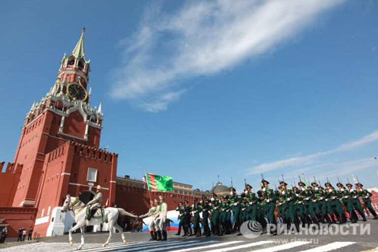 Военный парад, посвященный 65-летию Победы в ВОВ