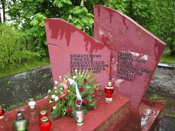 Могилы советских солдат в Польше