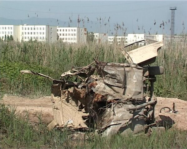 Взрыв автомобиля у воинской части в Каспийске