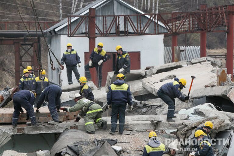 Последствия взрывов на шахте Распадская в Кемеровской области