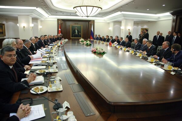 Президент РФ Д.Медведев на российско-турецких переговорах в Анкаре
