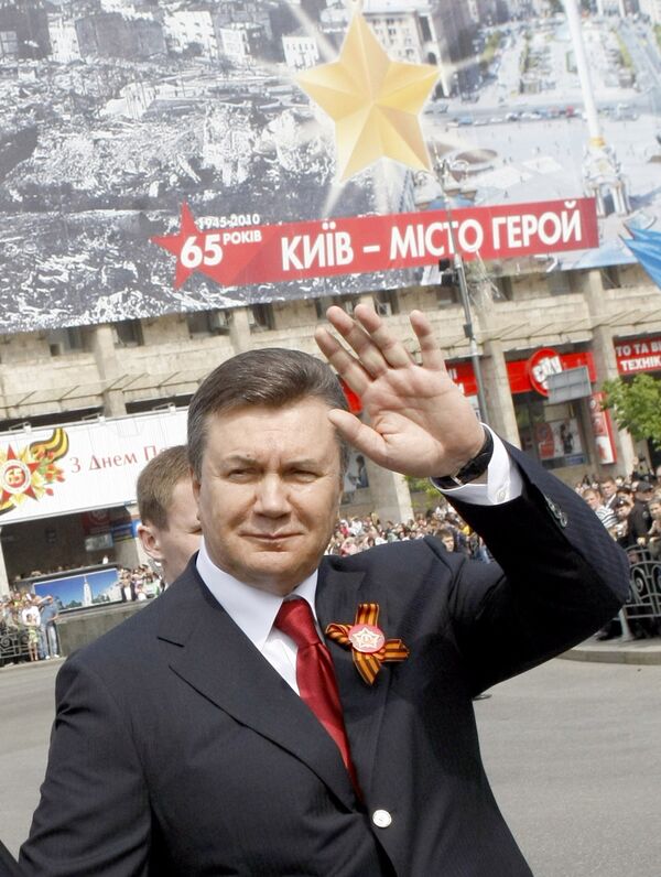 Президент Украины Виктор Янукович на праздновании Дня Победы в Киеве. Архив