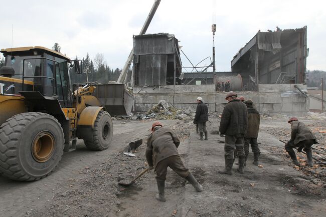Ремонтно-восстановительные работы на шахте Распадская в Кемеровской области
