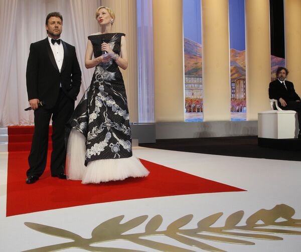 Рассел Кроу и Кейт Бланшетт на церемонии открытия 63-его Каннского кинофестиваля