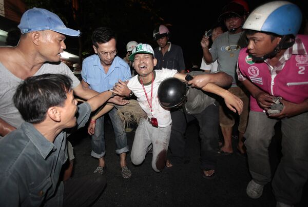 Столкновения полиции и демонстрантов в Таиланде