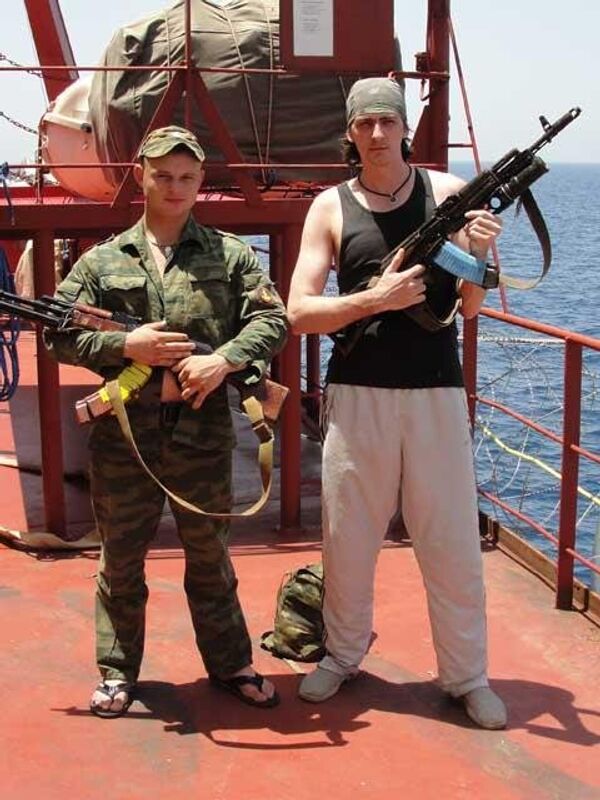Моряки с танкера Московский университет