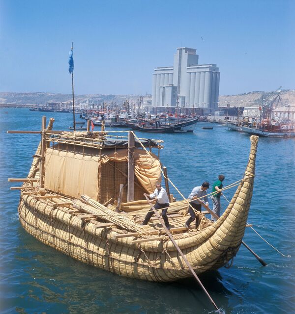 Папирусная лодка Ра-2 