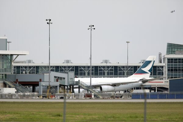Самолет гонконгской авиакомпании Cathay Pacific посажен в Ванкувере в связи с угрозой взрыва
