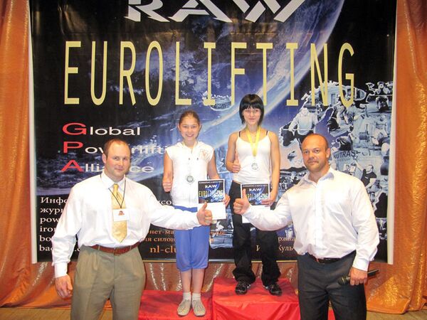 Марьяна Наумова на чемпионате Европы по пауэрлифтингу и жиму штанги лежа Евролифтинг 2010 