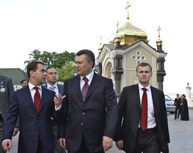 Д.Медведев и В.Янукович посетили храм Киево-Печерской лавры