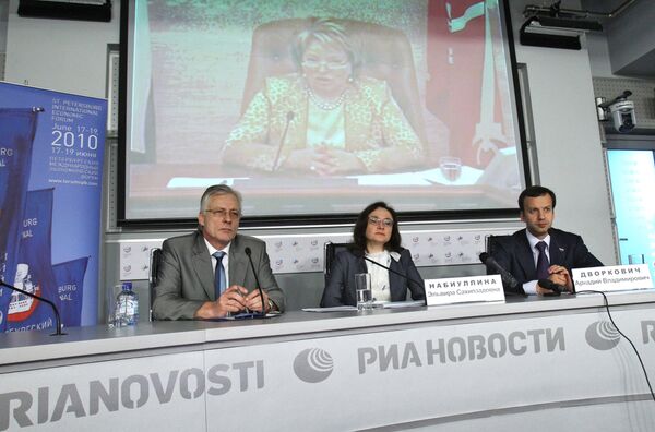 Пресс-конференция А.Дворковича и Э.Набиуллиной по подготовке к ПМЭФ-2010