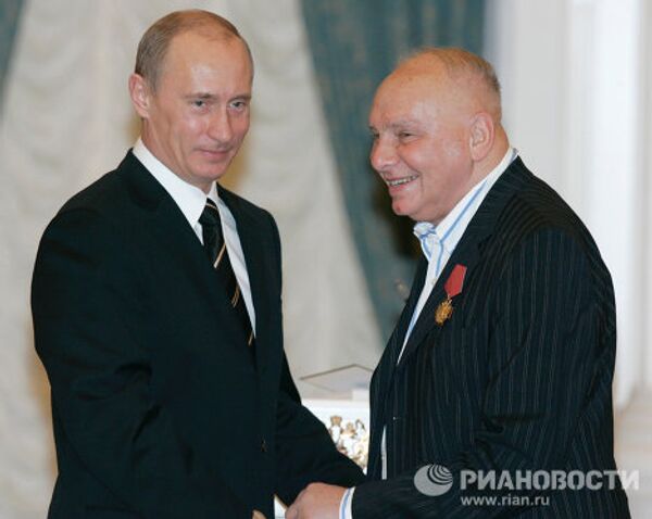 Президент России вручил государственные награду Виталию Вульфу