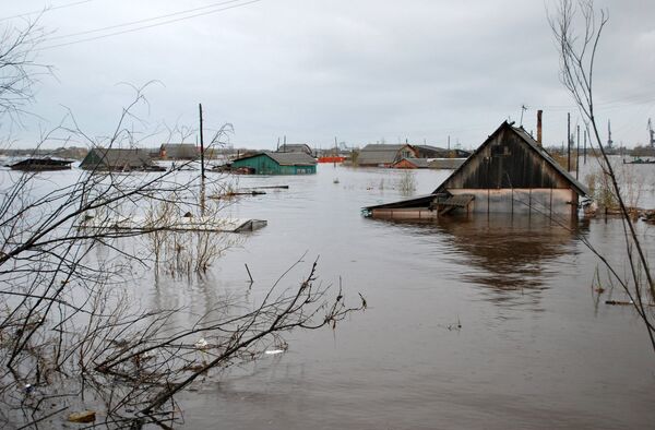 Затопленные дома в районе Якутской ГРЭС