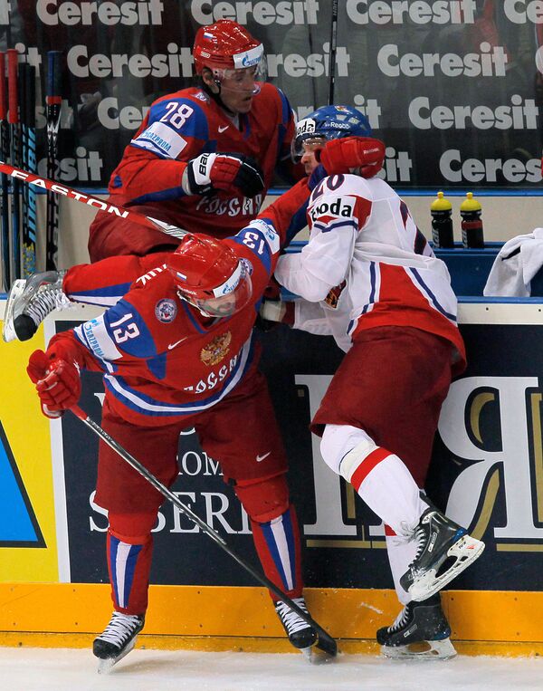 Игровой момент матча Россия - Чехия 