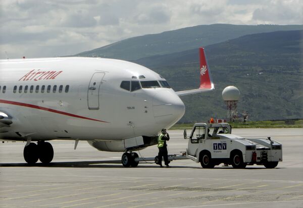 Самолет грузинской частной авиакомпании Airzena - Georgian Airways. Архив