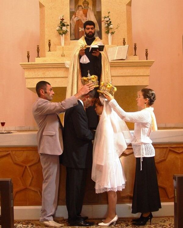 Венчание Алояна Давида и Евженко Ольги в Армянской церкви Св.Степаноса