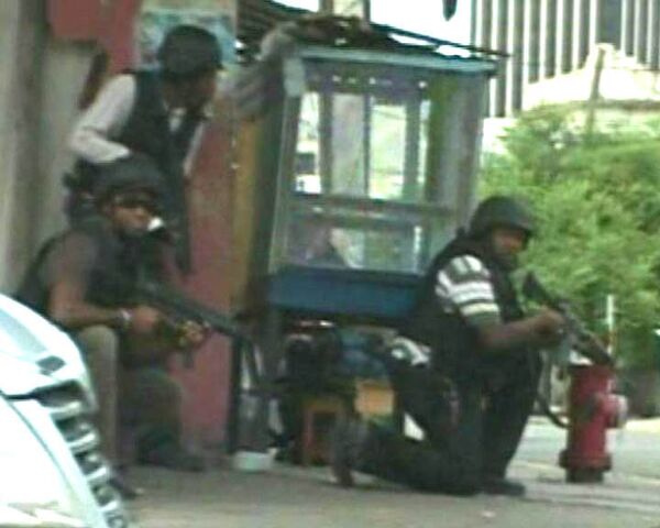 Спецназ штурмует убежище наркобарона на Ямайке. Видео с места событий