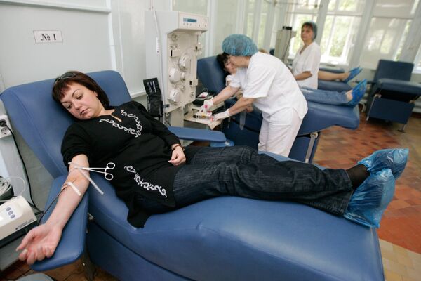 База доноров крови. Кушетка донорская основа сварная сетка. Пункт сбора крови раненым в СПБ.