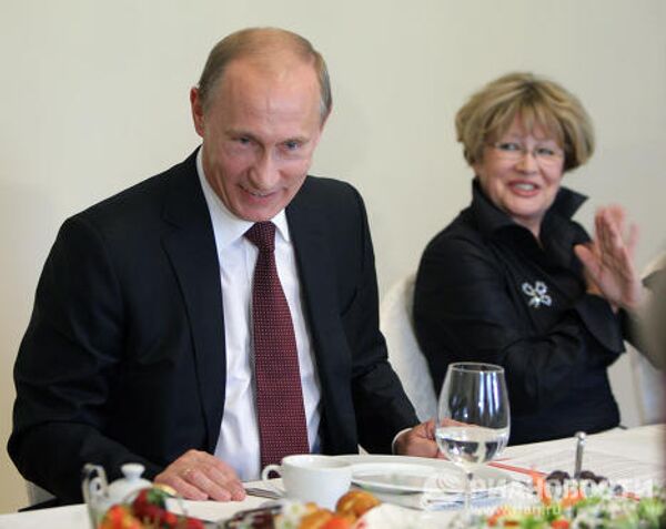 Встреча Владимира Путина с организаторами благотворительного вечера Маленький принц