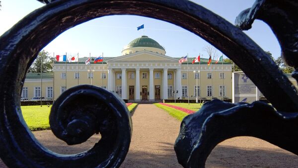 Таврический дворец в Санкт-Петербурге. Архив