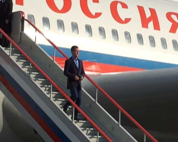 Медведев прибыл в Ростов, где пройдет саммит Россия - ЕС