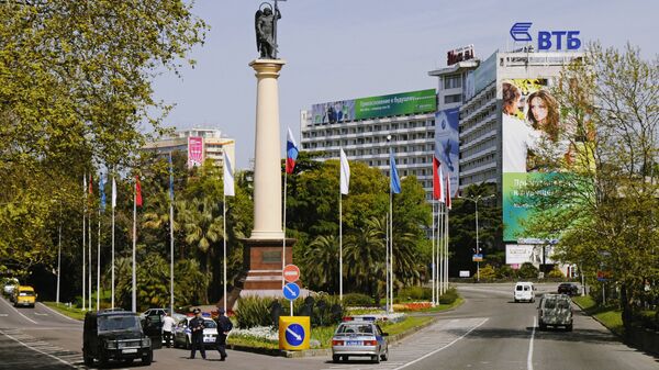 Монумент Михаила Архангела в Сочи. Архив