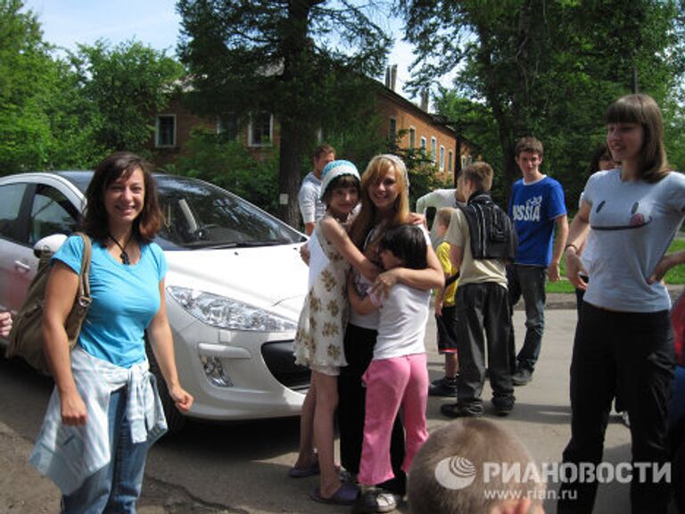 Поездка волонтеров в Дубовскую специальную (коррекционную) школу-интернат в Тульской области