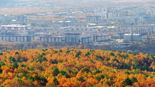 Вид города Южно-Сахалинска. Архив