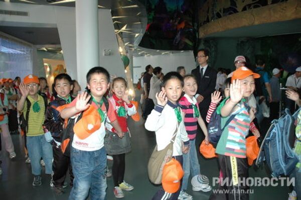 Дети в павильоне России на ЭКСПО-2010 в Шанхае