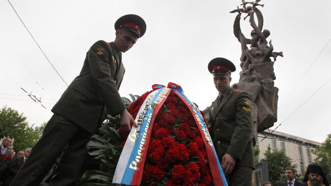 Памятник жертвам теракта в Беслане. Архив