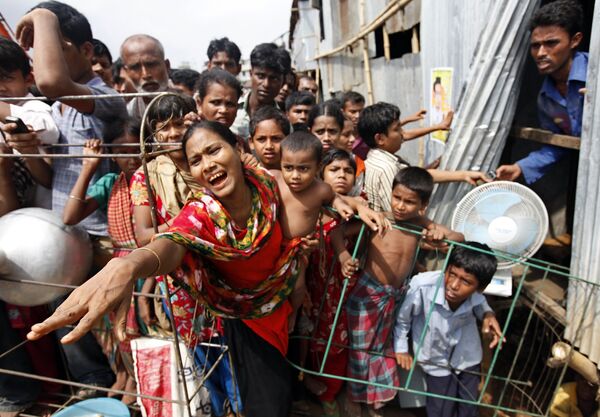 Обрушении жилого дома в столице Бангладеш Дакке