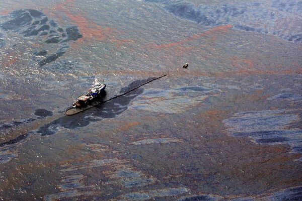 Поверхность Мексиканского залива после разлива нефти по состоянию на 2 июня 2010 г. Архив