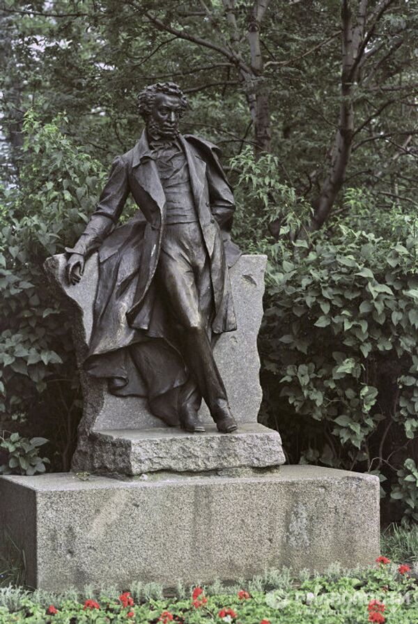 Памятник А. С. Пушкину Л. А. Бернштама